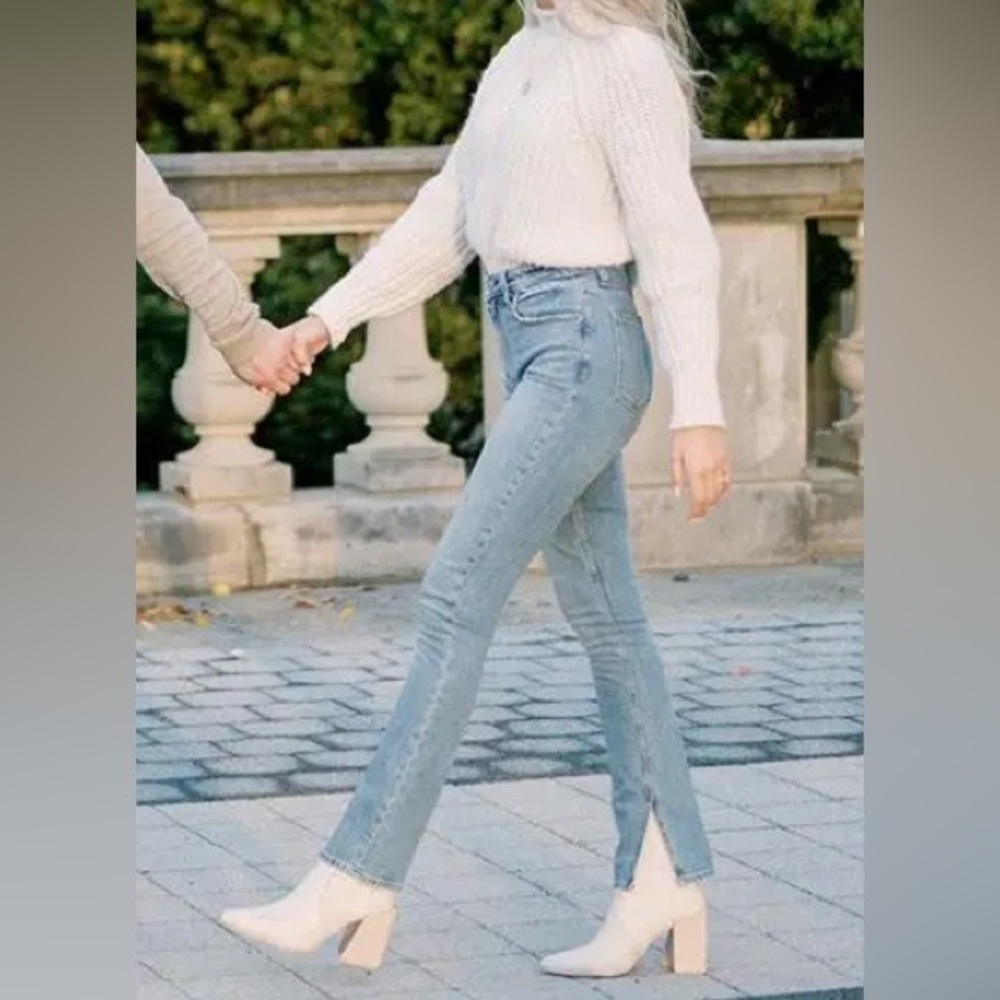 Abercrombie & Fitch Curve Love The Skinny High Rise Jean w/ Split Hem Detail 29R - Picture 2 of 8